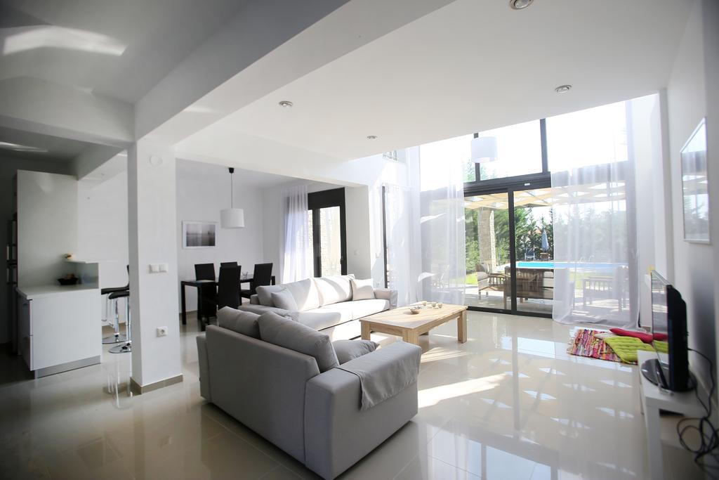 Sunny Sani Luxury Villas Quarto foto