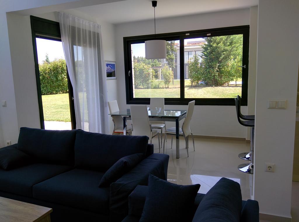 Sunny Sani Luxury Villas Quarto foto
